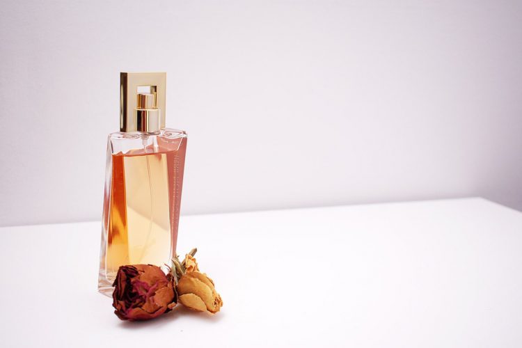 Jak zaoszczędzić na zakupie nowych perfum?